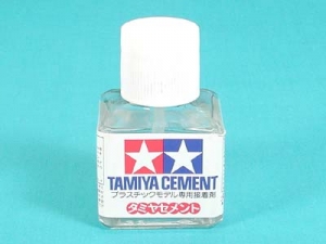 *[Modeller's Item] Tamiya 87003 Plastic Cement (40ml) *(Dirty Bottle Label)